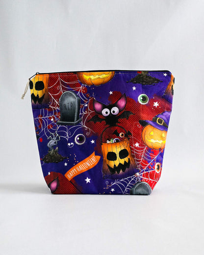 Njord Bag Spooky Stitch – Projekttasche mit Halloween-Motiv, handgenäht in Bayern von Nadelmikado