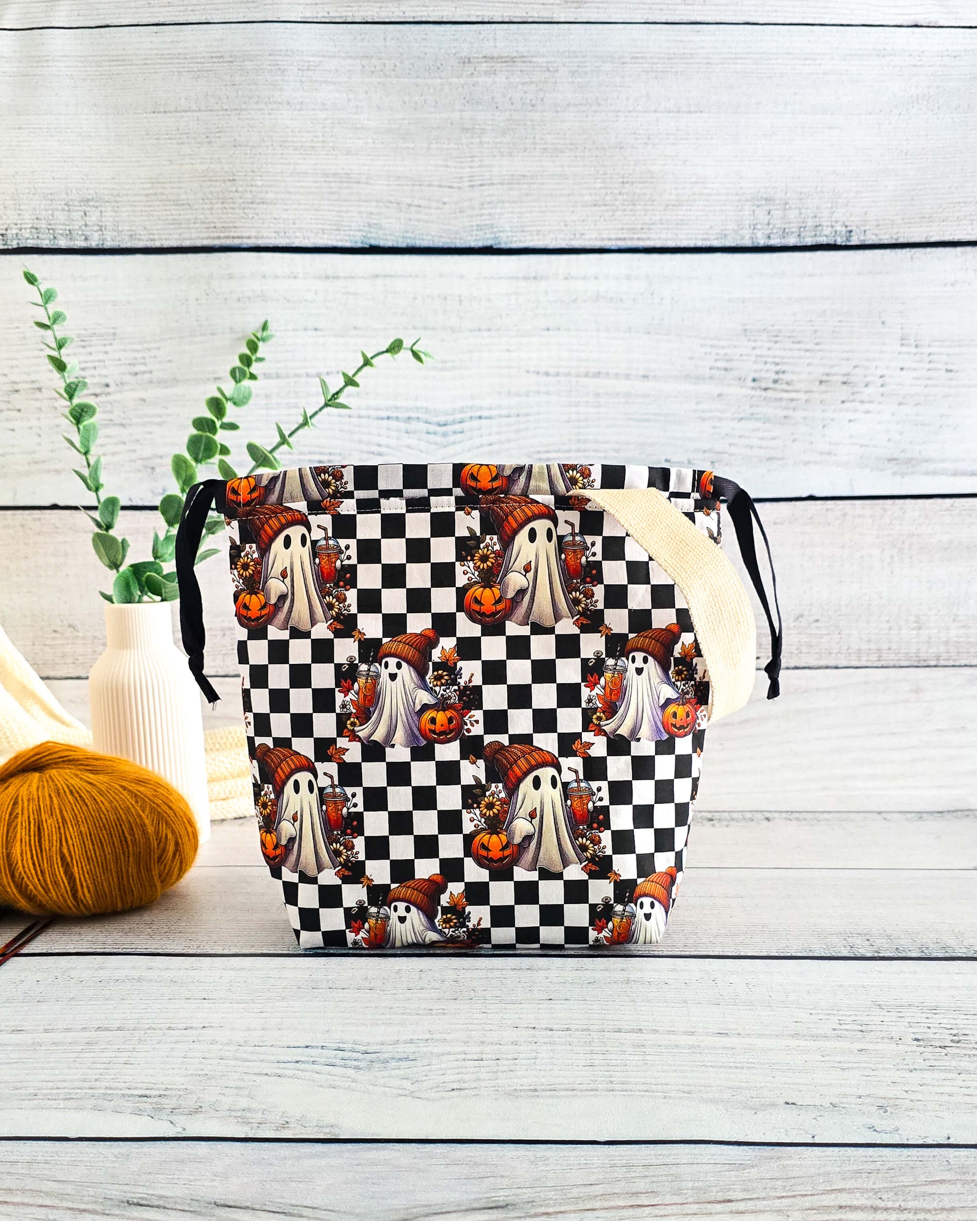 Projektbeutel Autumn Ghost – mit Kordelzug und Henkel, handgenäht in Bayern von Nadelmikado