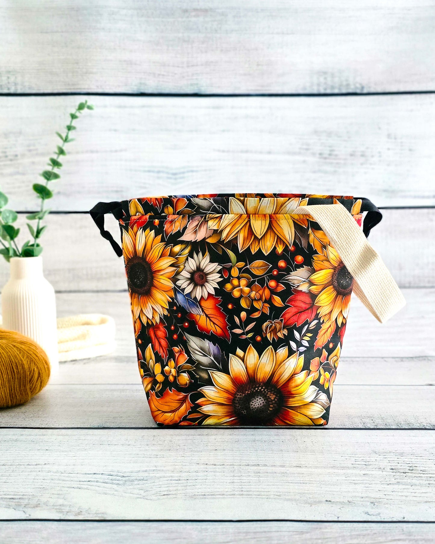 Projektbeutel Autumn Sunflower – mit Kordelzug und Henkel, handgenäht in Bayern von Nadelmikado