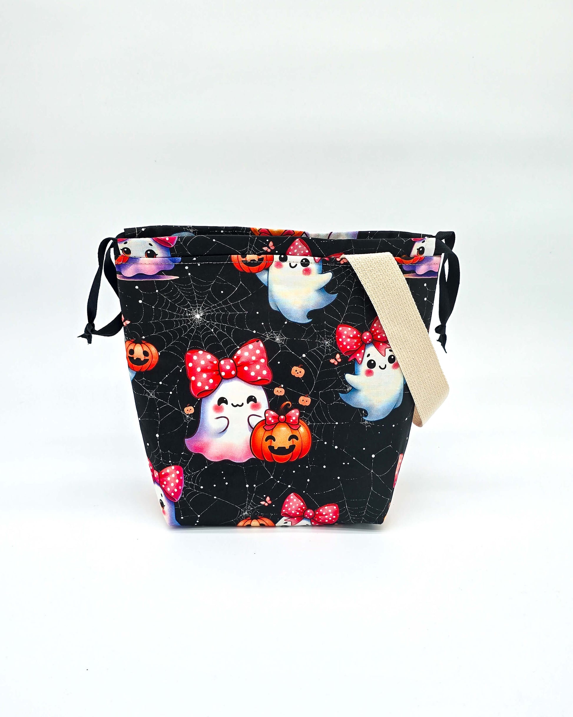 Projektbeutel Ghost & Bows – mit Kordelzug und Henkel, handgenäht in Bayern von Nadelmikado