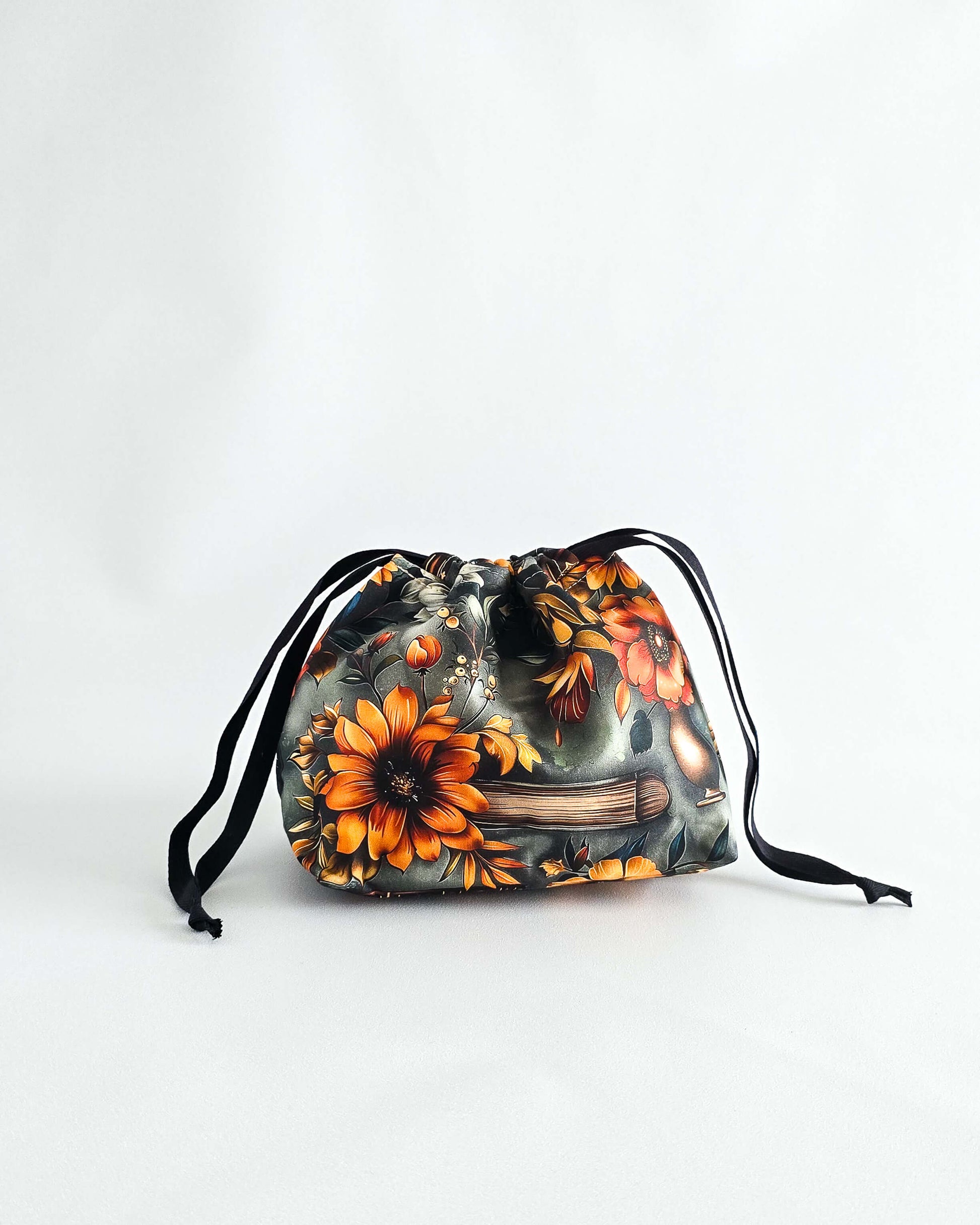 Lyra Projekttasche für Sockenprojekte, Herbstblumen-Design Made in Germany
