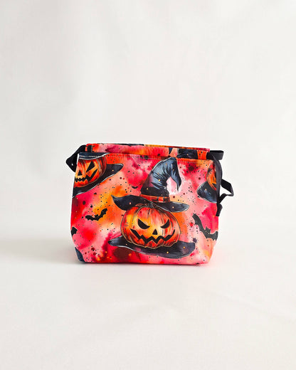 Lyra Projekttasche Hexenkürbis mit Fledermäusen, handgenähter Projektbeutel Halloween von Nadelmikado aus Deutschland