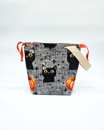 Projektbeutel Pumpkin Cat – mit Kordelzug und Henkel, handgenäht in Bayern von Nadelmikado