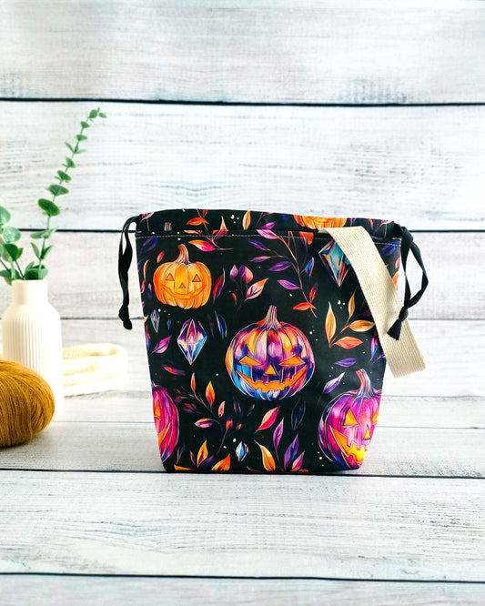 Projektbeutel Pumpkin Glow – mit Kordelzug und Henkel, handgenäht in Bayern von Nadelmikado