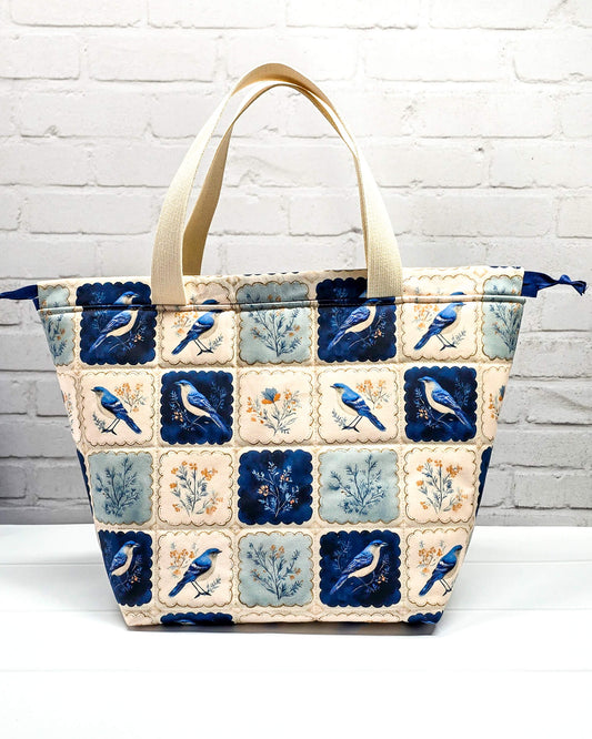 Projekttasche Alva L Vogelmotiv blau creme - handgenäht in Bayern von Nadelmikado