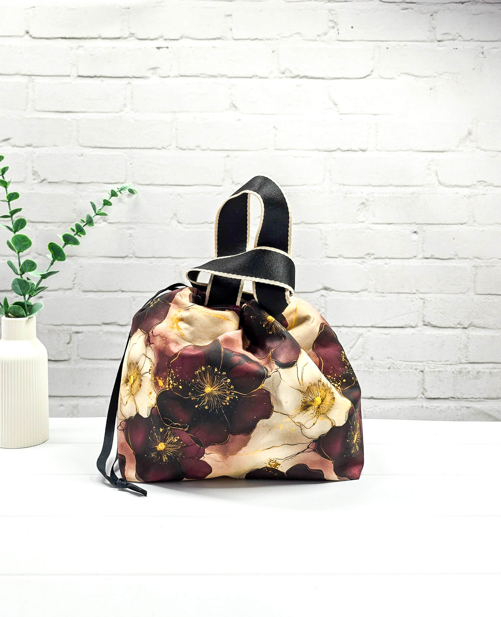 Projekttasche Alva M braun floral handgenäht Bayern von Nadelmikado