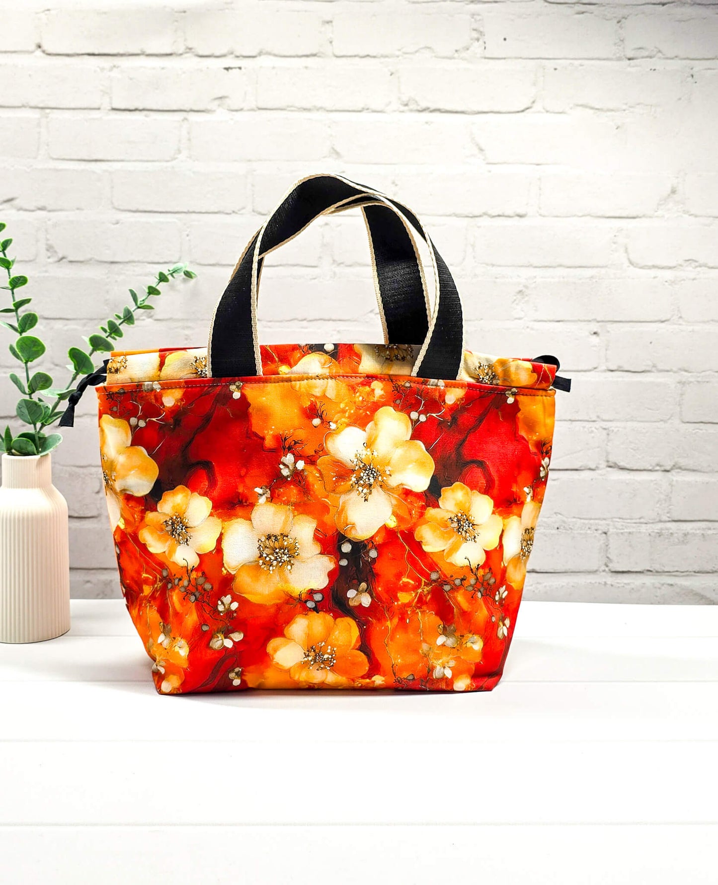 Projekttasche Alva M rot orange floral handgenäht Bayern von Nadelmikado