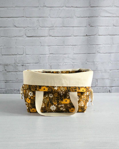 Projekttasche Alva M Golden Meadow handgenäht in Bayern von Nadelmikado