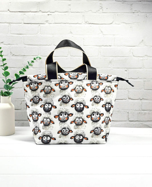 Projekttasche Alva M Schafmotiv Stricktasche - handgenäht in Bayern von Nadelmikado