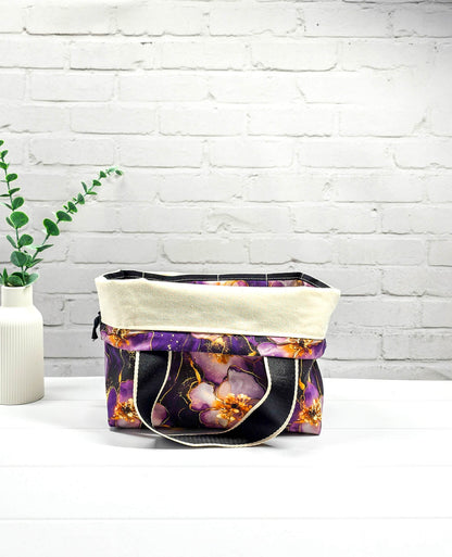 Projekttasche Alva M violett floral gold handgenäht Bayern von Nadelmikado
