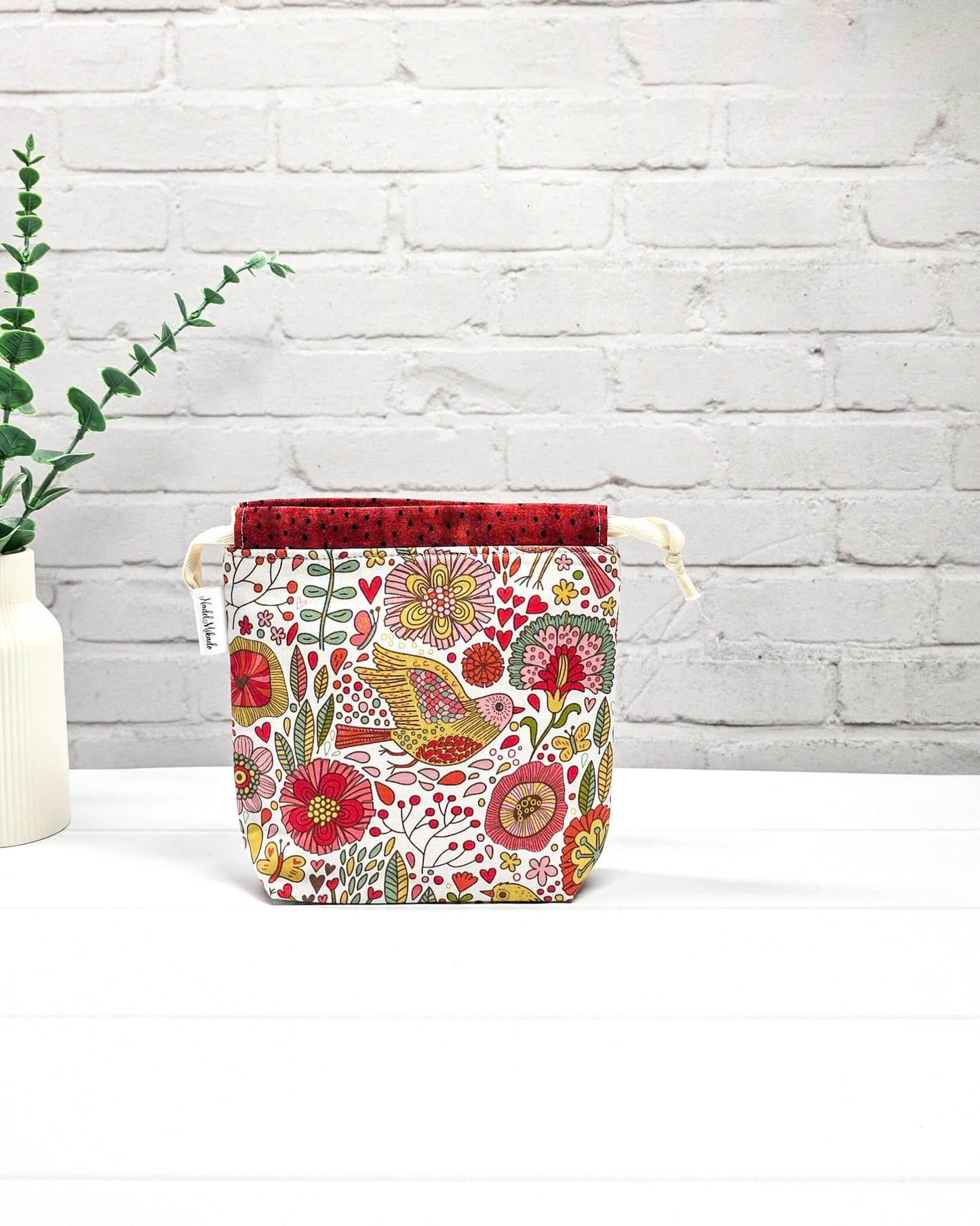 kleine Stricktasche mit Vogel und Blumen von Nadelmikado - handgenäht in Bayern 