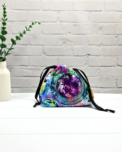 Projekttasche Größe S Lyra Kaleido Bloom für 100 g Sockenwolle, handgenäht in Bayern von Nadelmikado