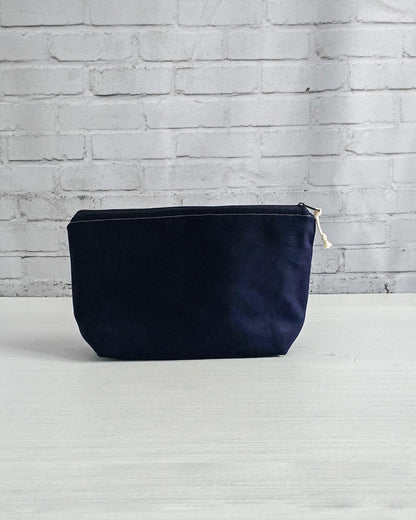 Projekttasche Isvind S aus dunkelblauem Canvas - handgenäht in Bayern von Nadelmikado