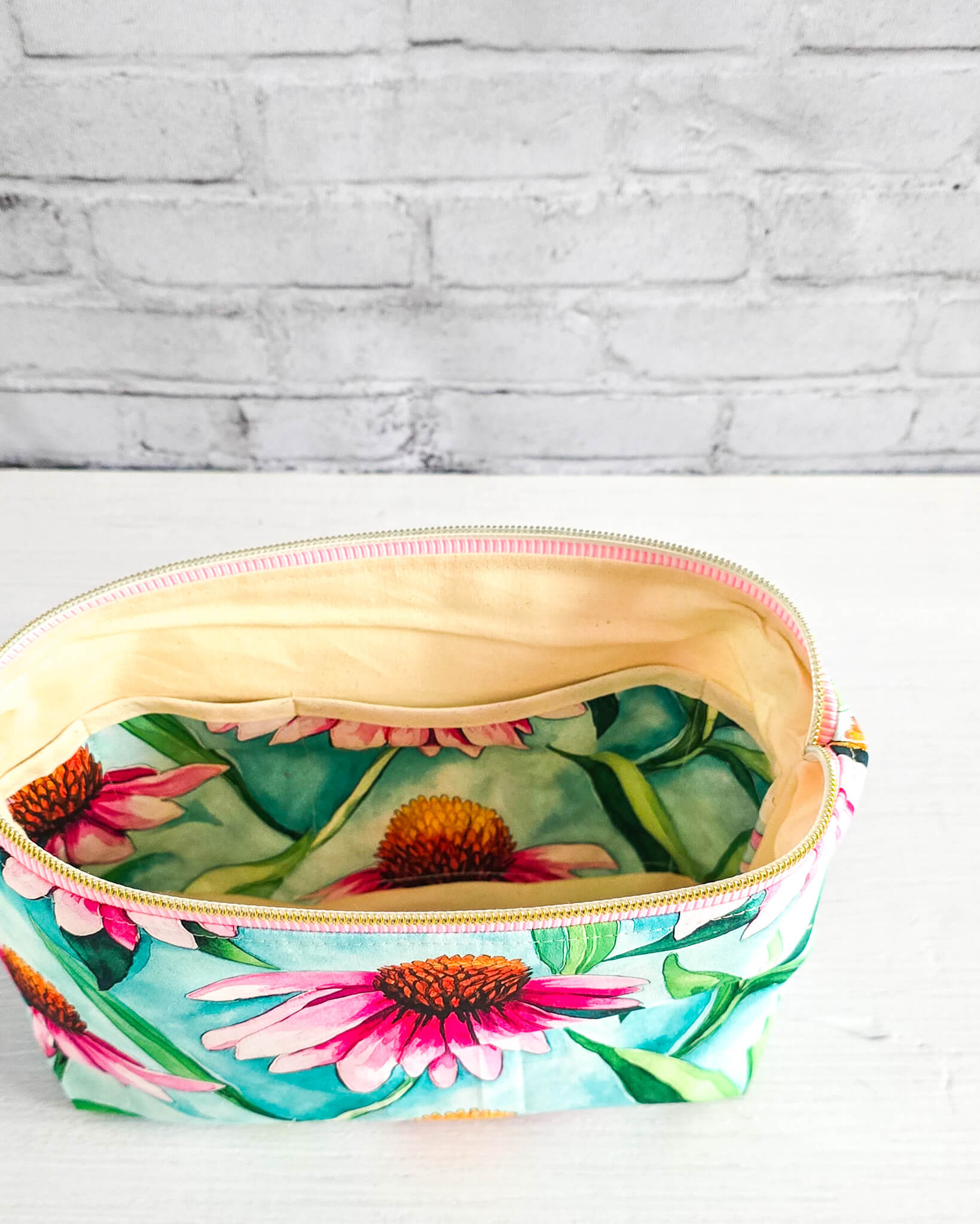 Projekttasche Isvind S Summer Coneflower mit Sonnenhut-Blüten im Aquarellstil - handgenäht in bayern von Nadelmikado