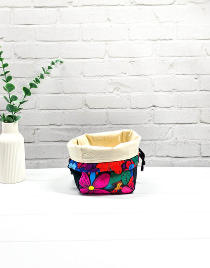 Projekttasche Lina Color Pop buntes Blumenmuster - handgenäht in Bayern von Nadelmikado