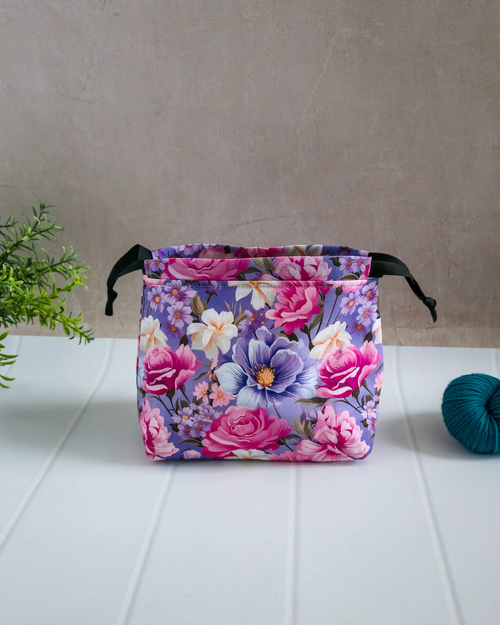 Projektbeutel Blumenmotiv Strickprojekt Tasche Größe S - handgenäht in Bayern von Nadelmikado