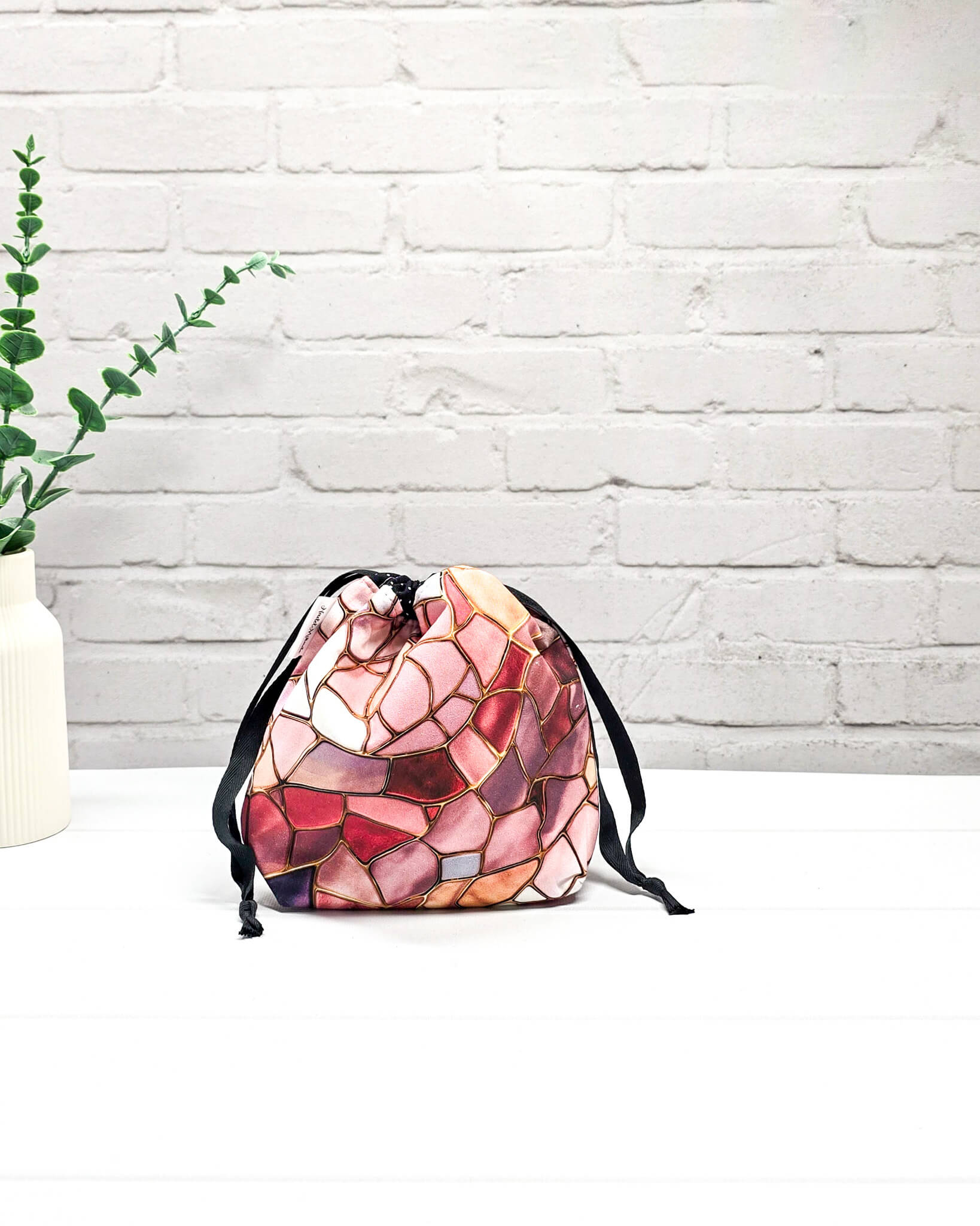 Tindra Projekttasche XS Mosaik Rosé – kleine Projekttasche für 50 g Wolle - handgenäht in Bayern von Nadelmikado