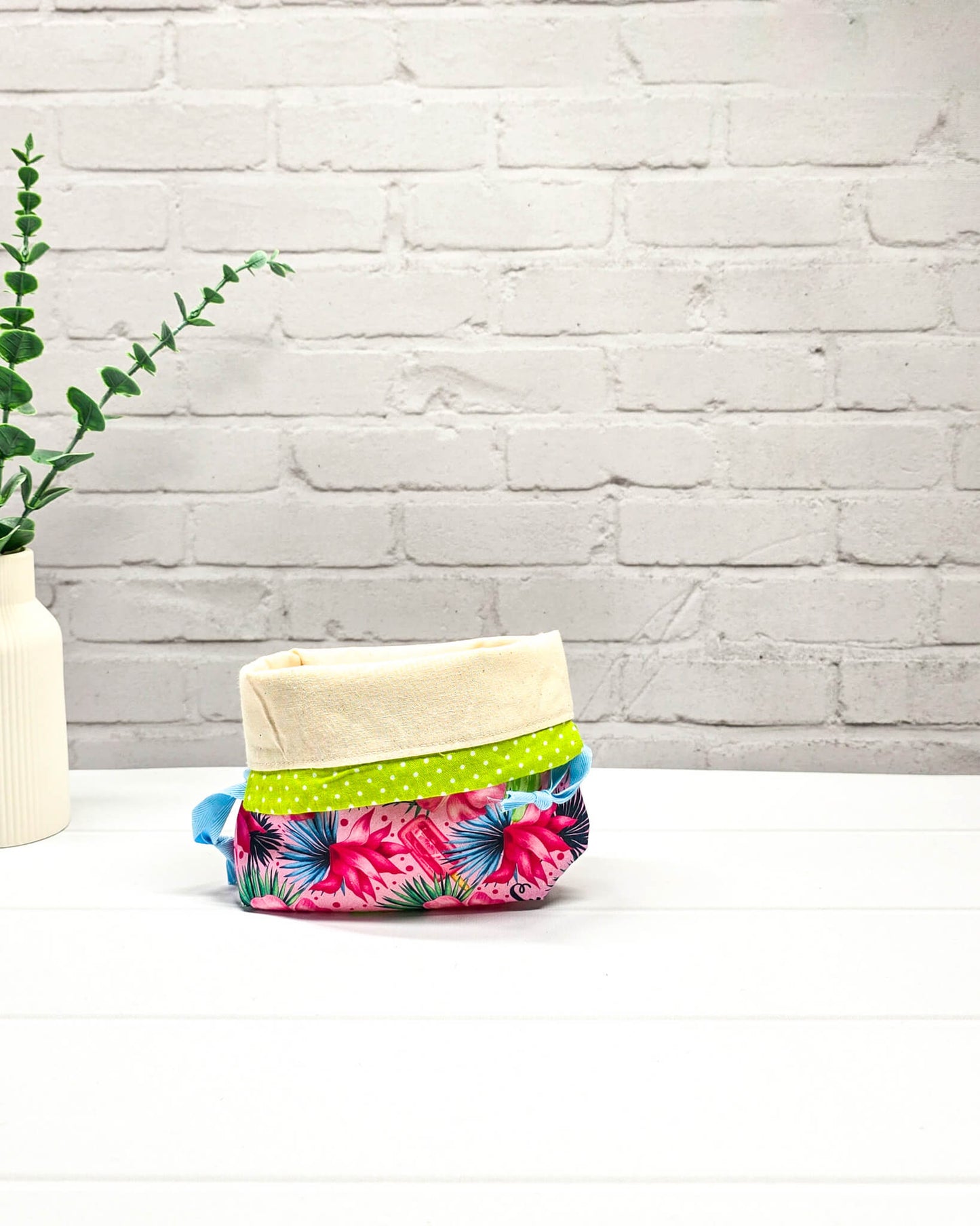 Projekttasche XS Tindra Summer Bloom mit tropischen Blumen - handgenäht in Bayern von Nadelmikado