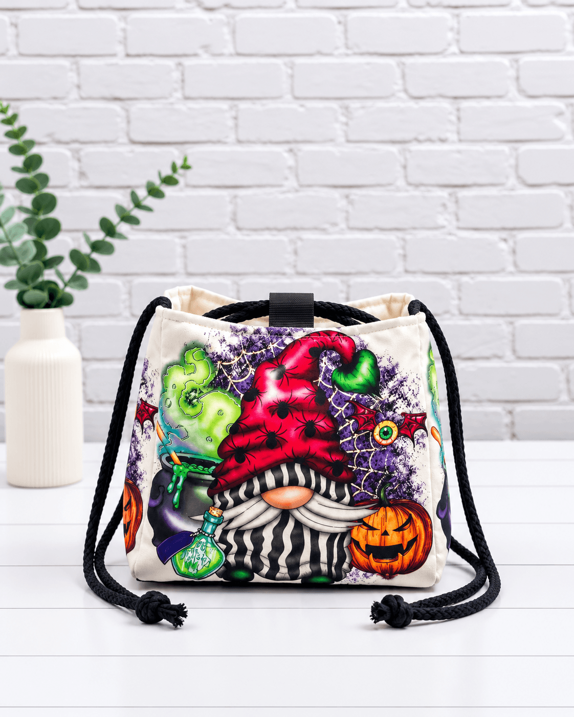 Rice Bag mit Halloween-Wichtel, Kürbis, Spinnweben und Zaubertrank. Handgenäht in Bayern von NadelMikado.
