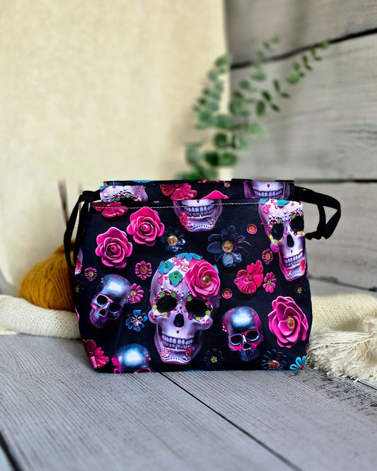 Projektbeutel Lyra im Sugar Skull Design, Handarbeit aus Deutschland