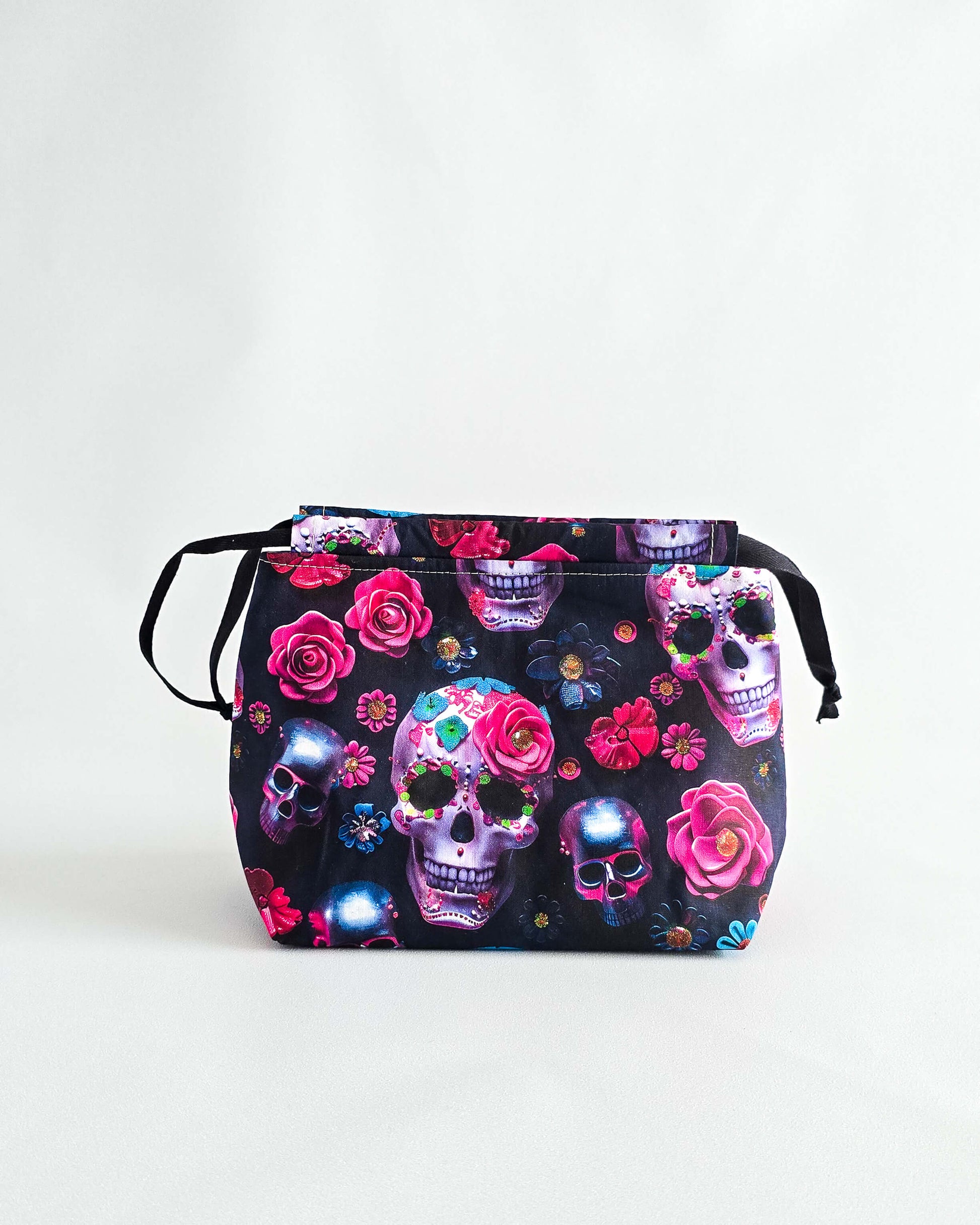 Projektbeutel Lyra im Sugar Skull Design, Handarbeit aus Deutschland