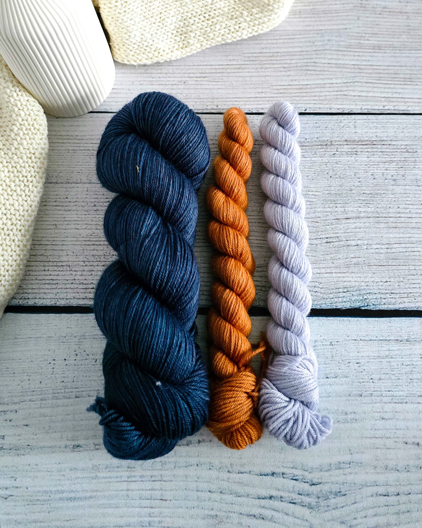 Super Sock Set Mint Tea Cups by Laurelknits – handgefärbte Sockenwolle Nadelmikado