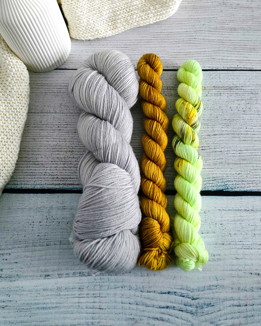 Super Sock Set Silver & Citrus by Laurelknits – handgefärbt in Finnland - Projekttaschen von Nadelmikado