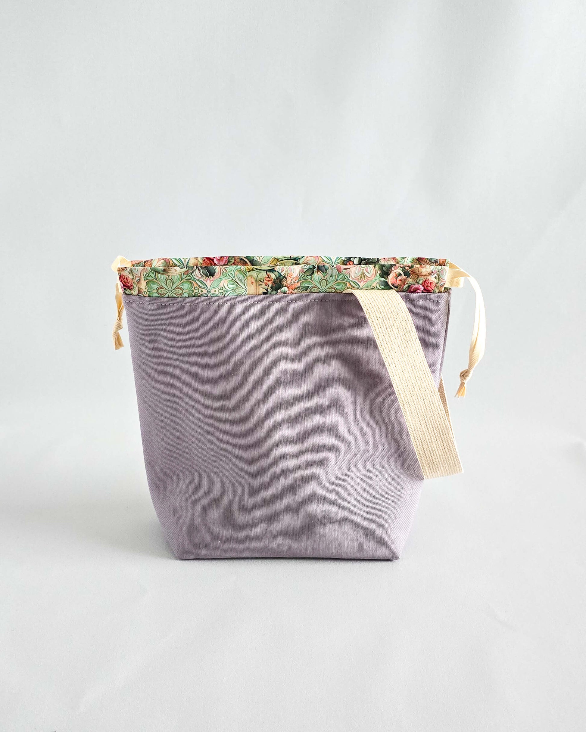 Tuva Bag Ash Canvas & Mint Tea Garden – handgenäht in Bayern von Nadelmikado