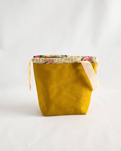 Projekttasche mit Kordelzug und Canvas – It’s Tea Time Collection - handgenäht in Bayern von Nadelmikado