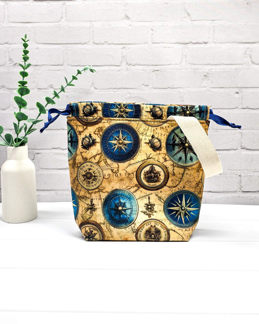 Tuva Bag S Projekttasche mit Kompassmotiv und Kordelzug - handgenäht in Bayern von Nadelmikado