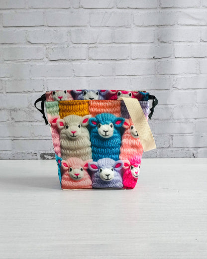 Tuva Bag S Woolly Friends Projekttasche für Strickprojekte handgenäht in Bayern von Nadelmikado