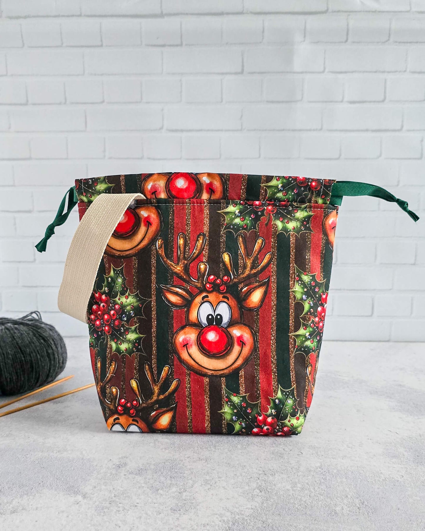 Tuva Projekttasche mit Rentiermotiv und Kordelzug-handgenäht in Bayern von nadelmikado