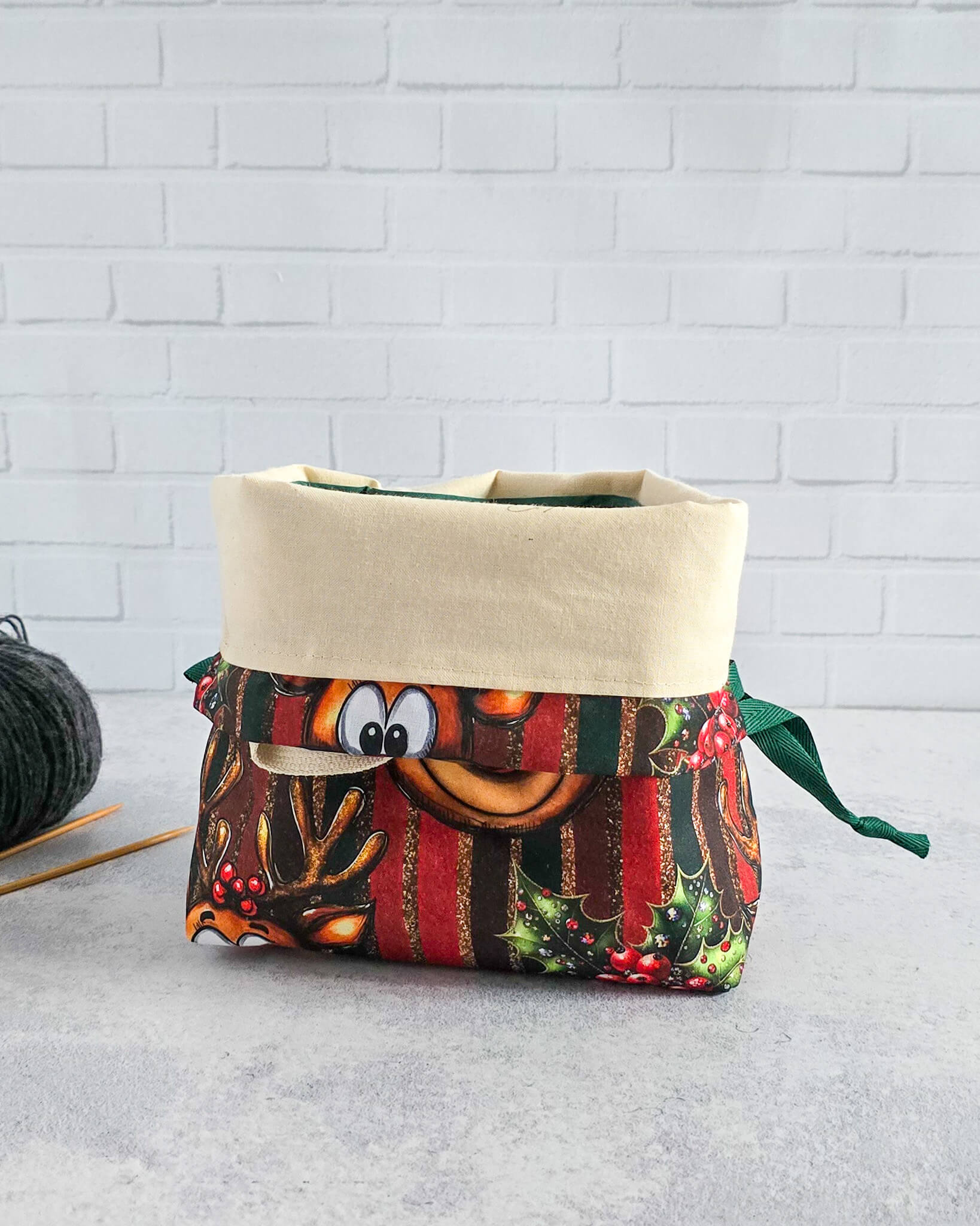 Tuva Projekttasche mit Rentiermotiv und Kordelzug-handgenäht in Bayern von nadelmikado