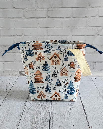 Tuva Bag Winter Village Projekttasche handgenäht in Bayern von Nadelmikado