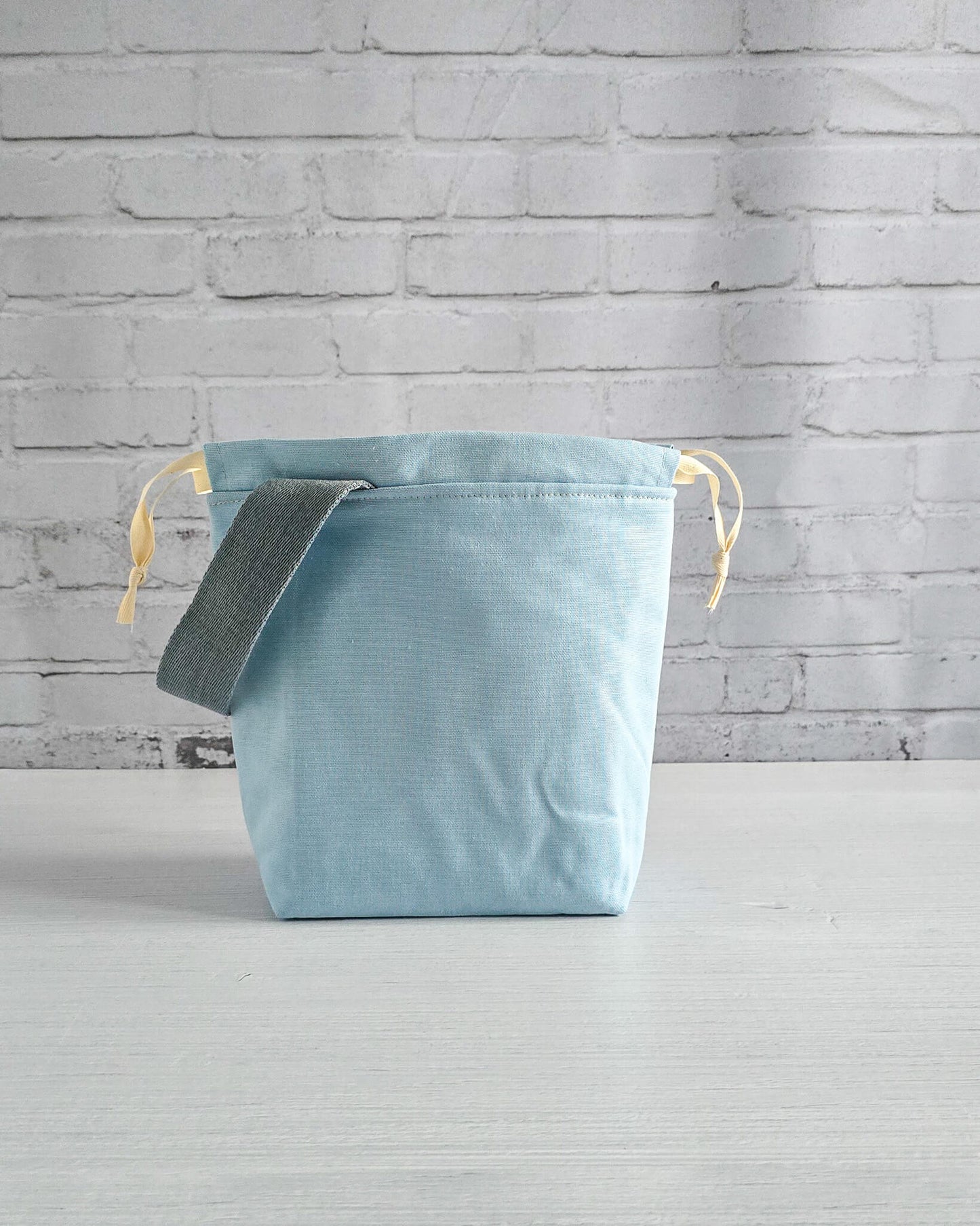 Canvas Projekttasche Tuva S Soft Blue handgenäht in Bayern von Nadelmikado