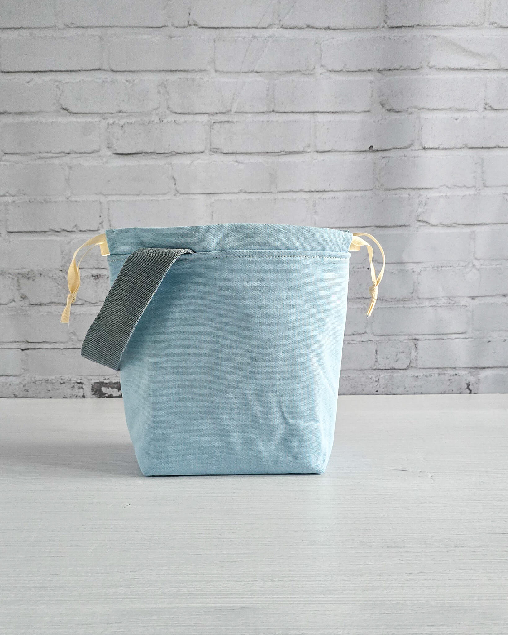 Canvas Projekttasche Tuva S Soft Blue handgenäht in Bayern von Nadelmikado